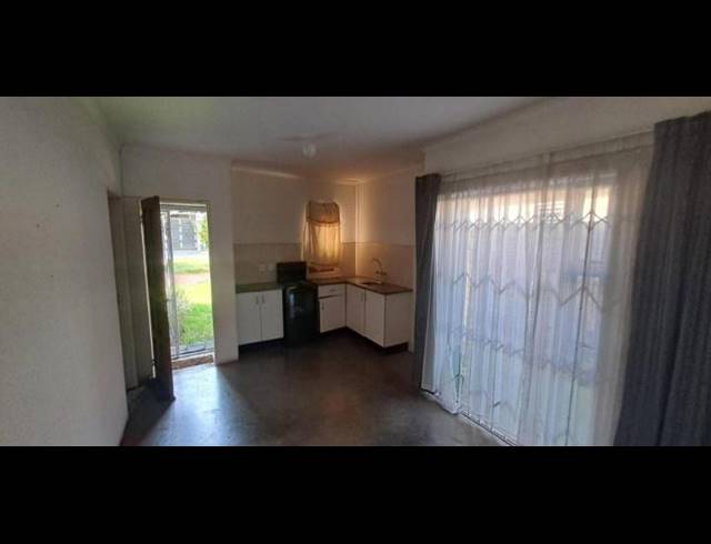 3 BEDROOM HOUSE FOR SALE IN SALFIN